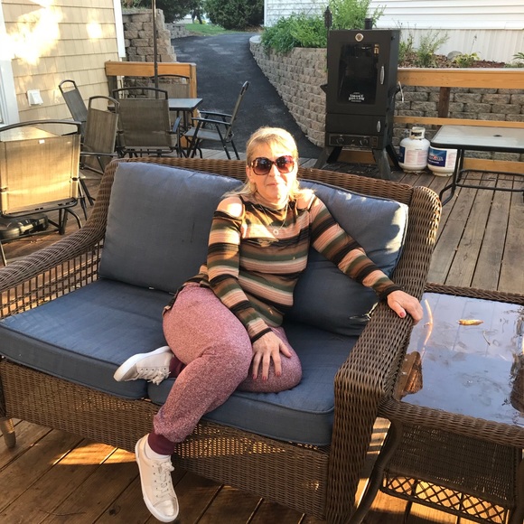 Meet your Posher, Fatima - Picture 1 of 1